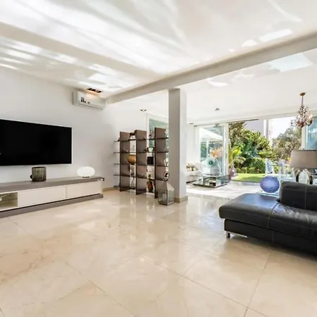 Ct 258 - Faro's Ars Vivendi - Boutique Apartment Marbella